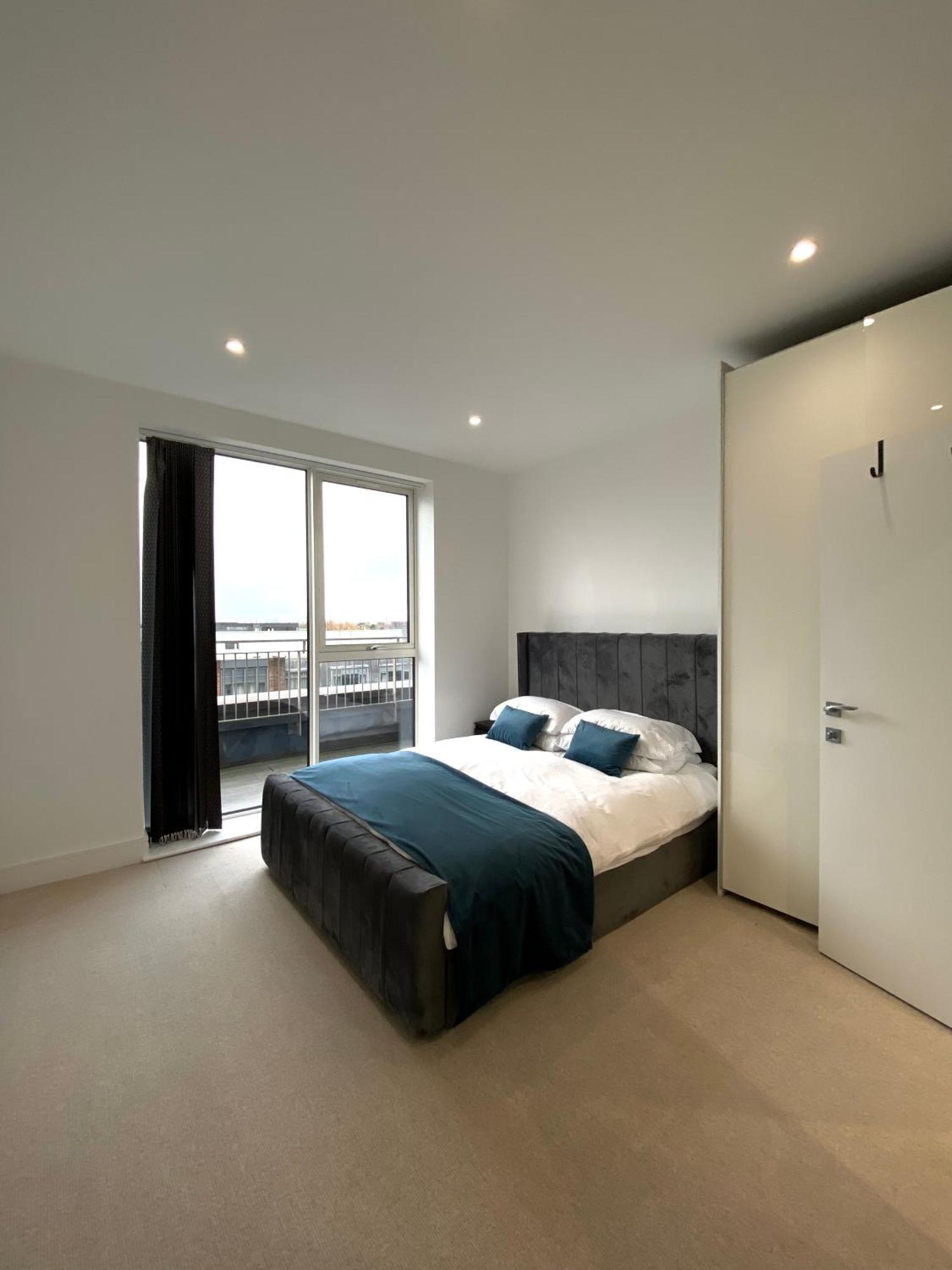 Spacious 2 Bedroom Penthouse Retreat Λονδίνο Εξωτερικό φωτογραφία