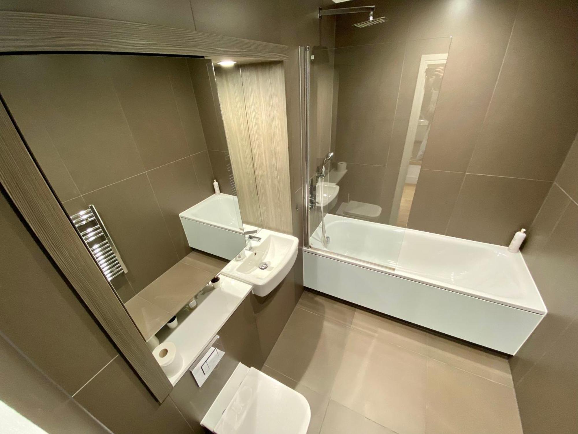 Spacious 2 Bedroom Penthouse Retreat Λονδίνο Εξωτερικό φωτογραφία