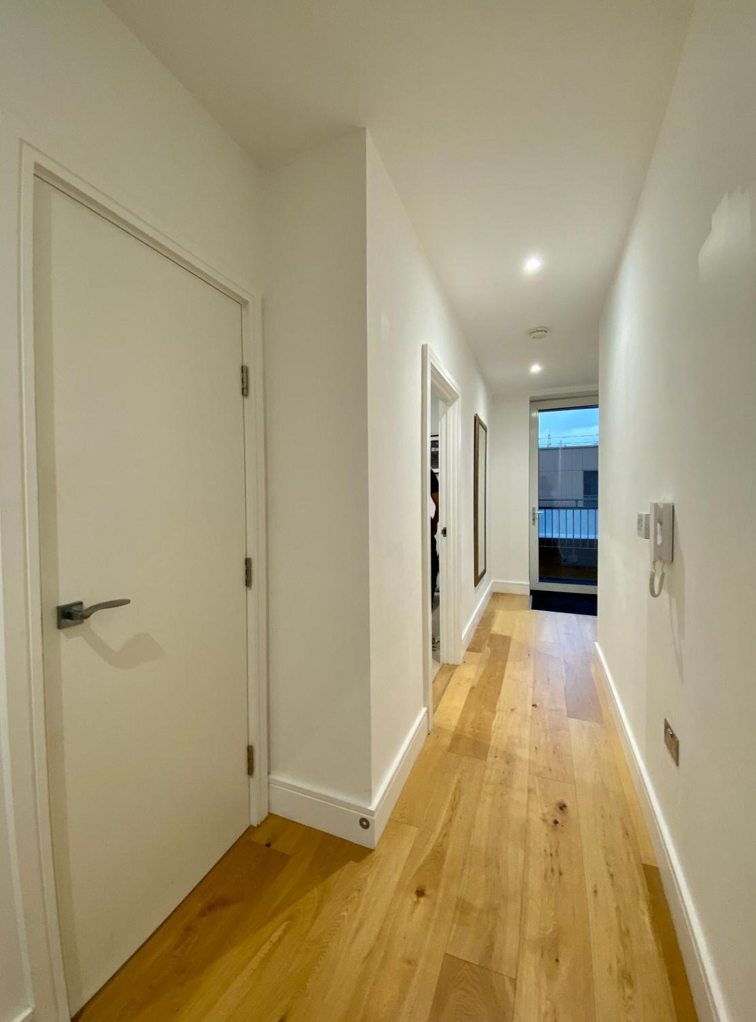 Spacious 2 Bedroom Penthouse Retreat Λονδίνο Εξωτερικό φωτογραφία