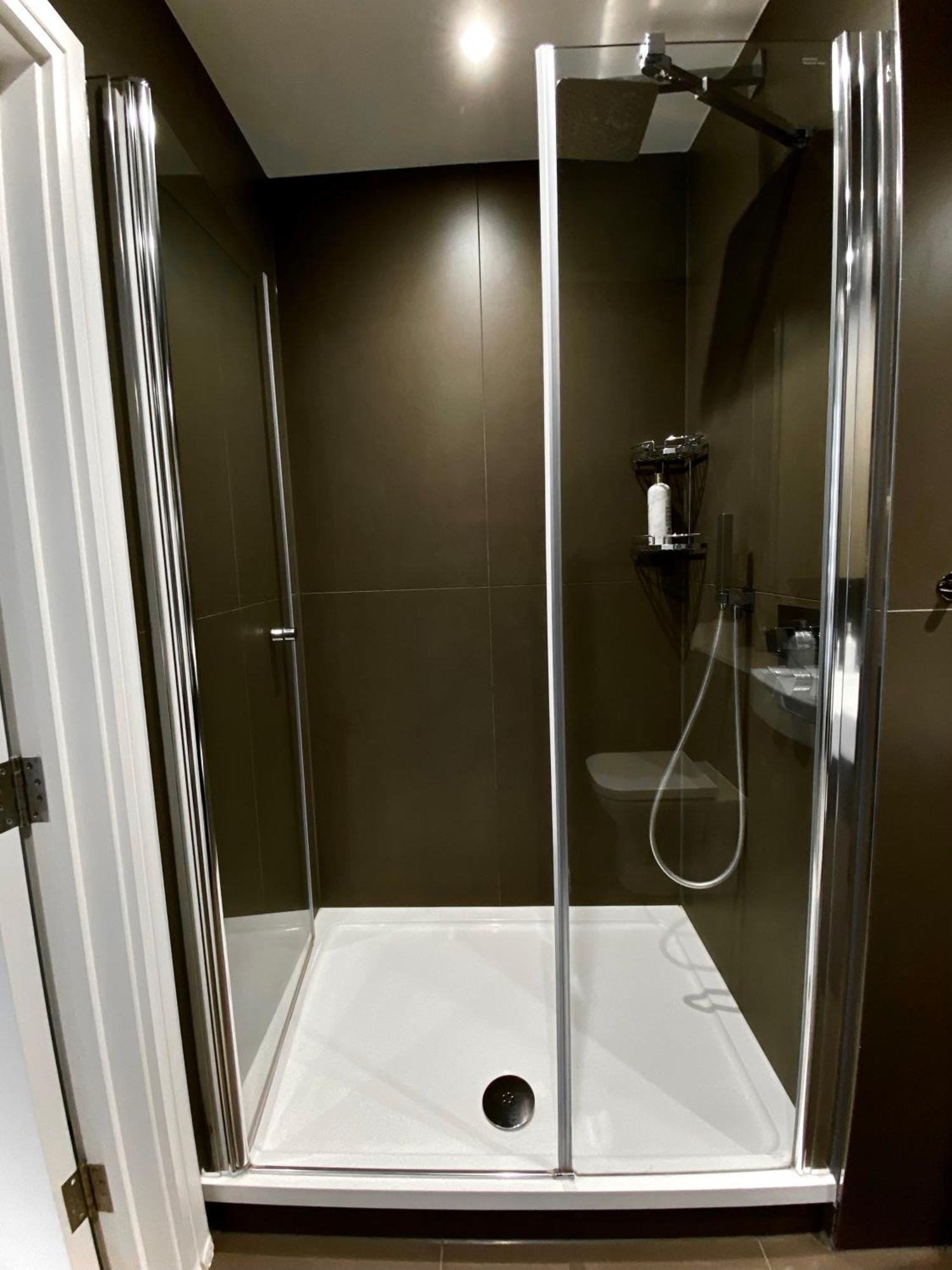 Spacious 2 Bedroom Penthouse Retreat Λονδίνο Εξωτερικό φωτογραφία